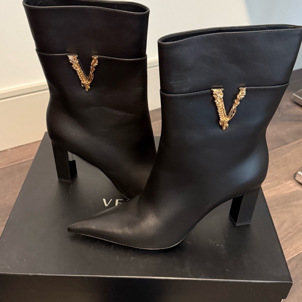 Versace Black Heeled Boots with Gold V Detail
